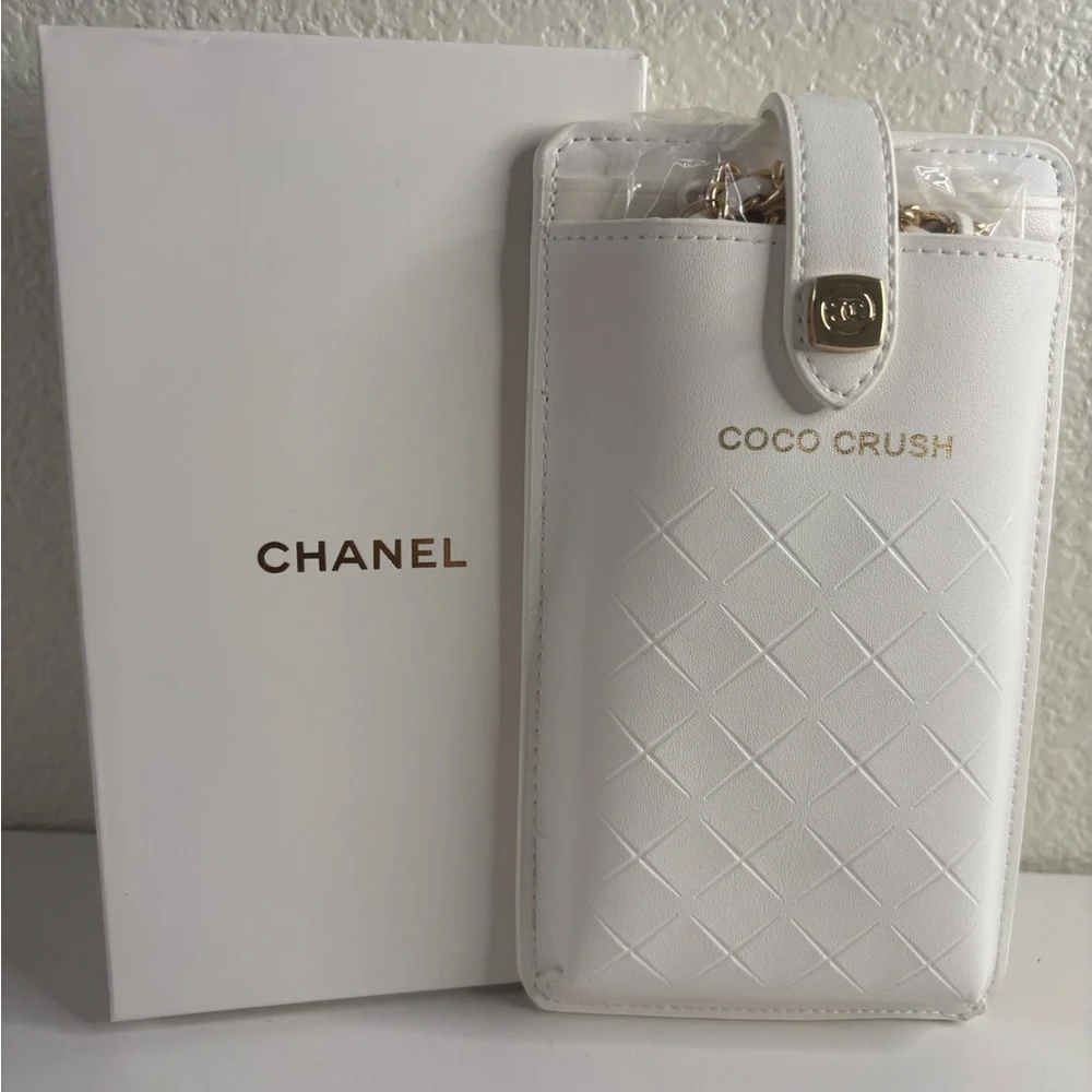 CHANEL Coco Crush White Quilted Phone Pouch